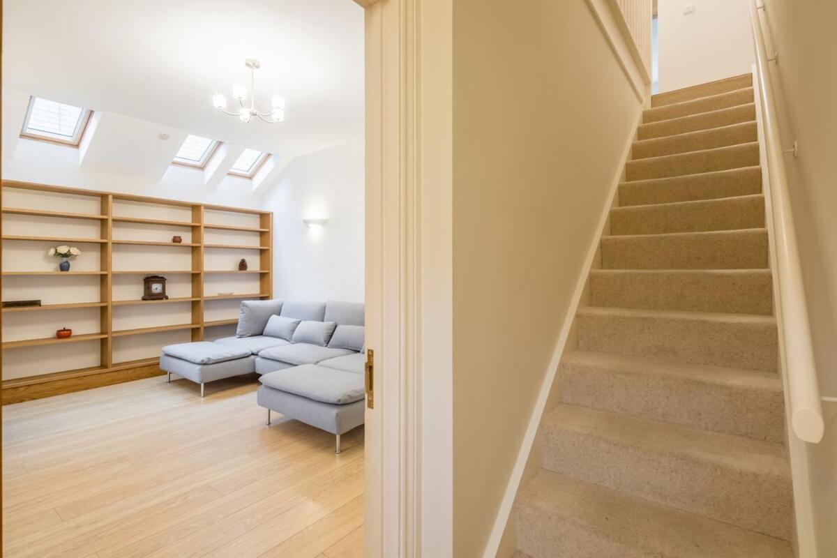 Large 4 Bedroom Home With Garden And Free Parking كامبريدج المظهر الخارجي الصورة