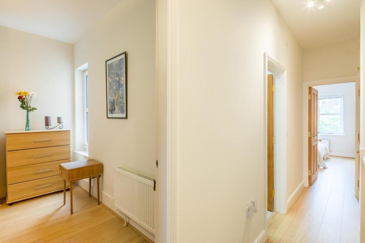 Large 4 Bedroom Home With Garden And Free Parking كامبريدج المظهر الخارجي الصورة